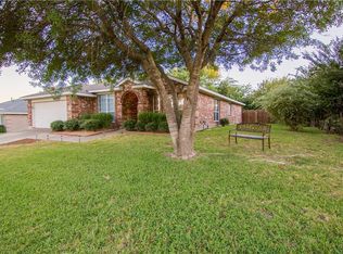 8202 Champion Dr, Rowlett, TX 75089