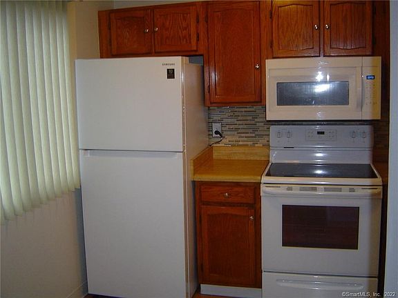 2nd image of 14 Cedar Knolls Dr Unit 14
