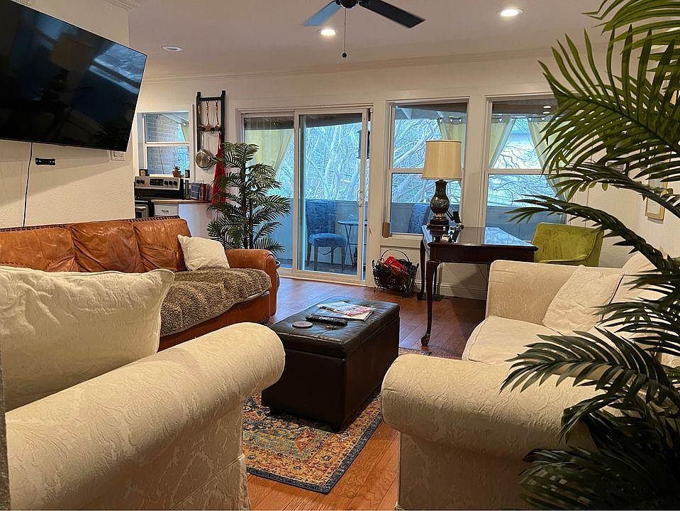 1st image of 4712 Abbott Ave #10
