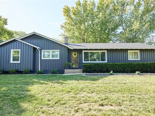 1011 NW Maple St, Lees Summit, MO 64063