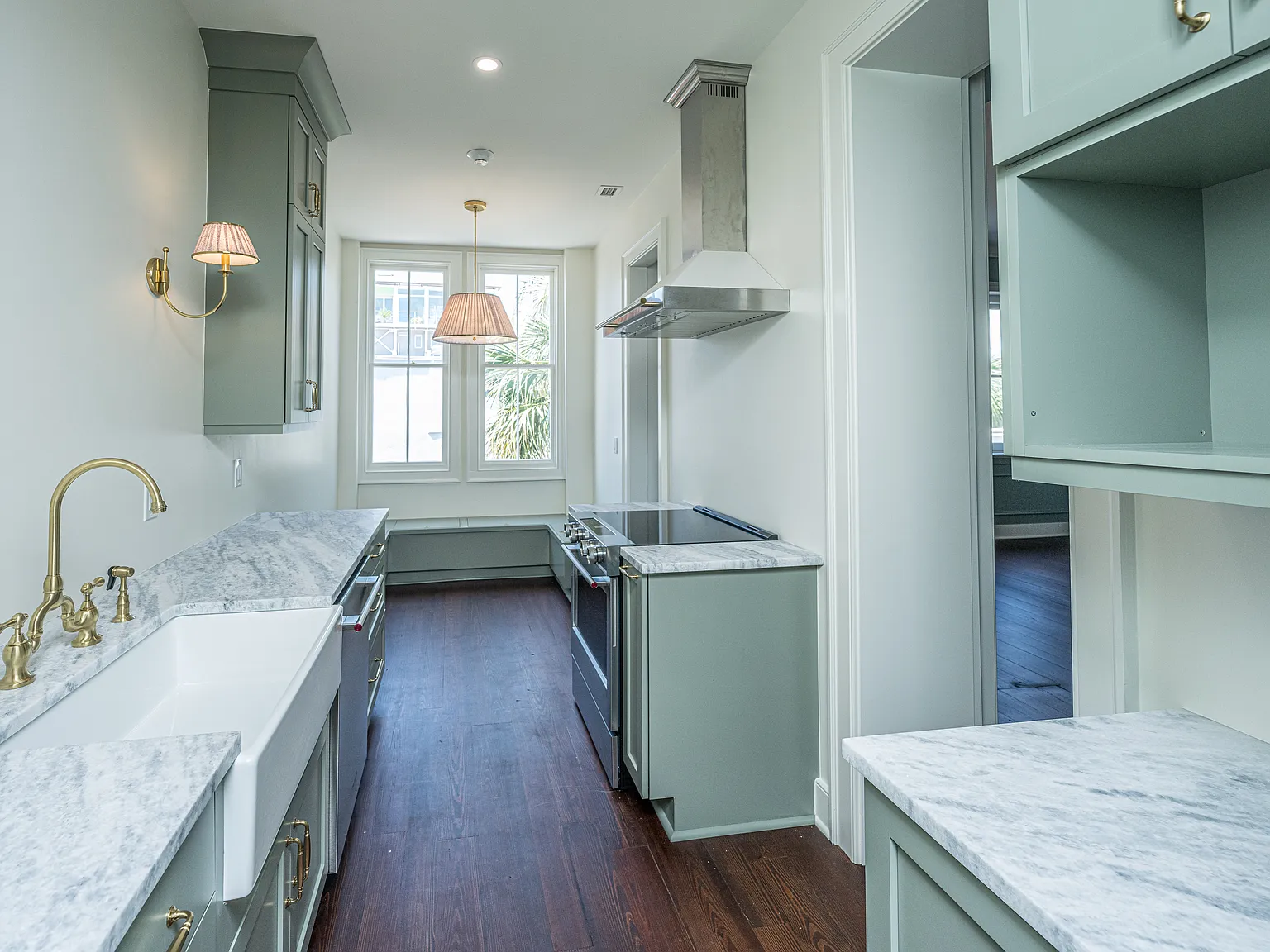 2 bed, 1900 sqft, $4,000 — Photo 2