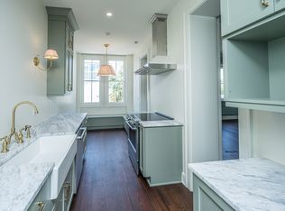 308 King St #D, Charleston, SC 29401