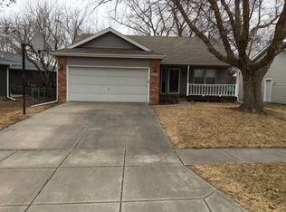 5738 Limestone Rd, Lincoln, NE 68512