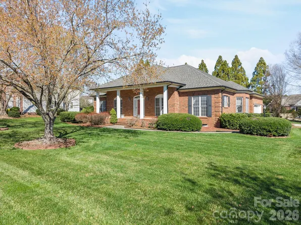 4801 Sherborne Dr, Harrisburg, NC 28075