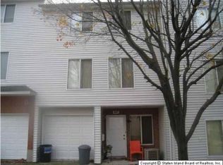 187 Emily Ln, Staten Island, NY 10312