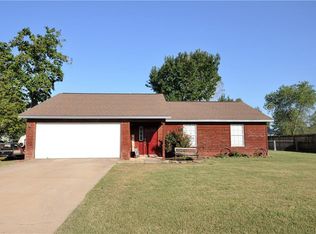 1788 Rosewood Ln, Elkins, AR 72727