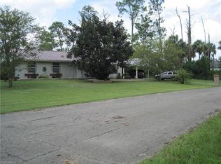 3009 Harvard Cir, Labelle, FL 33935