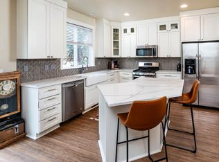 61322 Huckleberry Pl, Bend, OR 97702