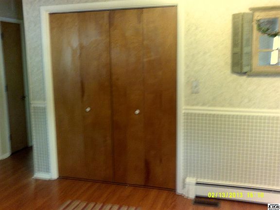 3rd image of 924 Evergreen Dr
