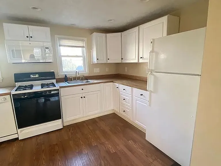 421 Sweetbriar St — Photo 14