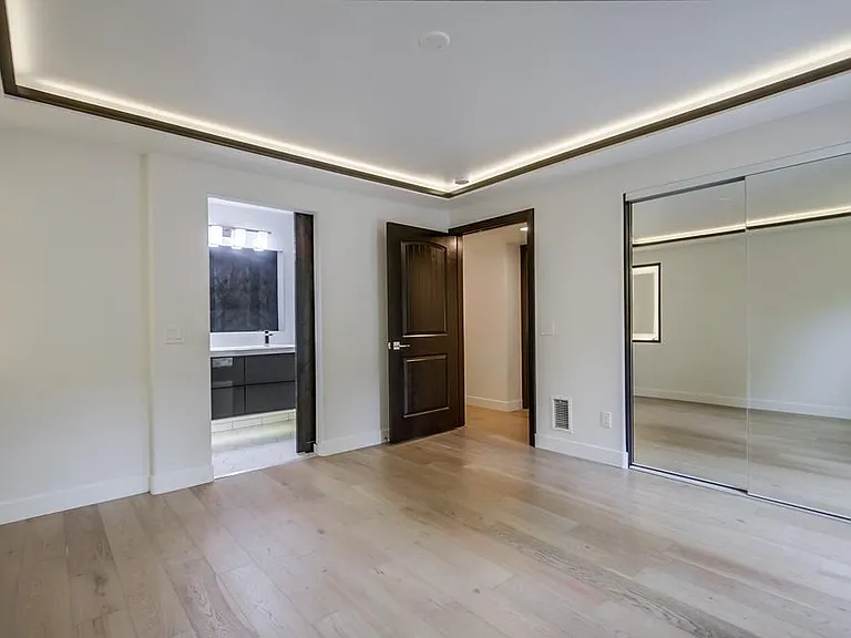 2550 Gregory Dr — Photo 37