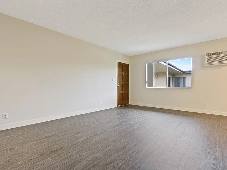 3749 McLaughlin Ave. — Photo 26