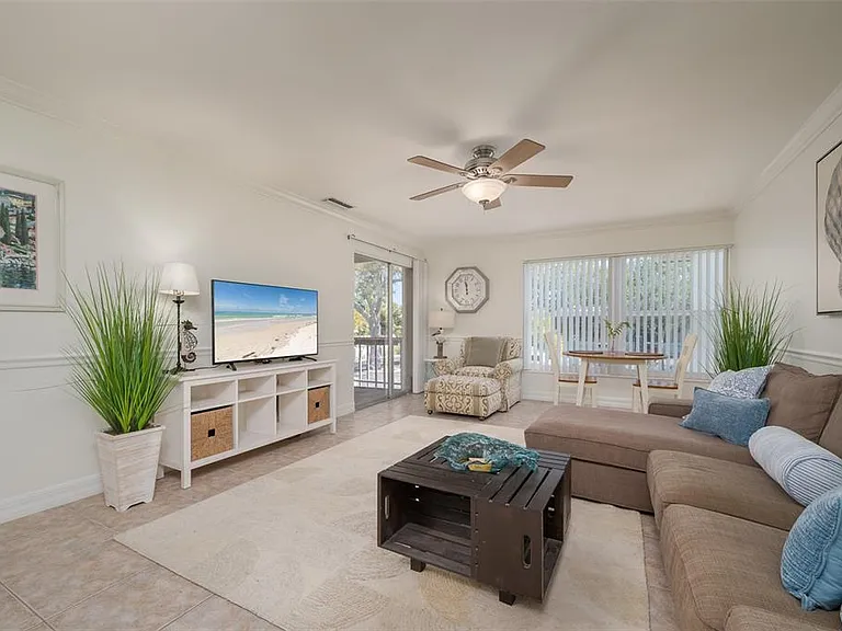 3360 S Osprey Ave #205B — Photo 5