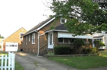 403 Hyde Ave photo 1