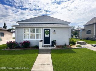 466 2nd Ave NW, Beach, ND 58621