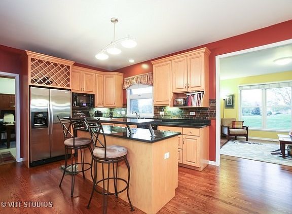 5th image of 1N700 Wentworth Ct