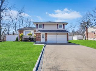 10 Carol Dr, Bethpage, NY 11714