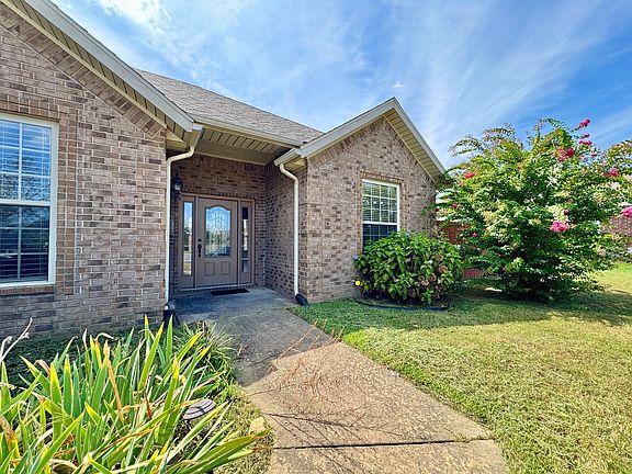 2nd image of 1101 Shiraz Dr