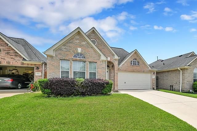 1st image of 15838 Pleasant Green Cir