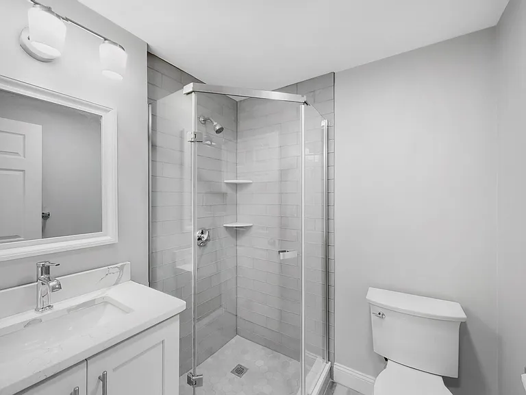8 Brastow Ave #3L — Photo 14