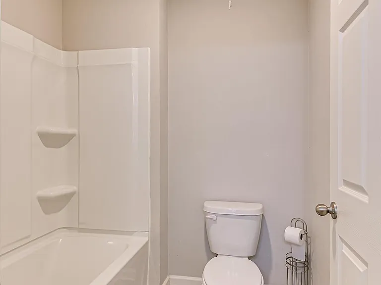 3052 Pepperhill Dr — Photo 32