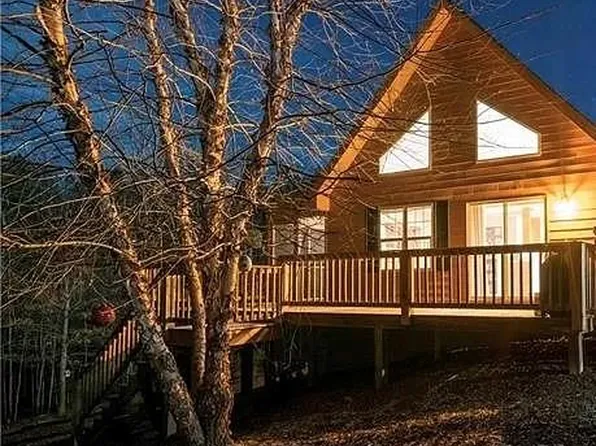 211 Mountain Laurel Dr, Lake Lure, NC 28746