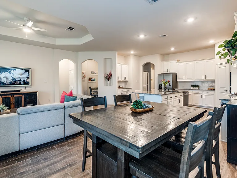 3129 Maverick Dr — Photo 9