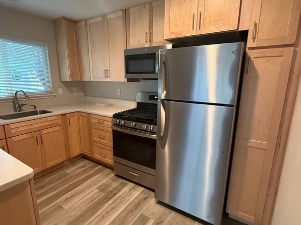 371 7th Ave, 371 7th Ave #1, Santa Cruz, CA 95062