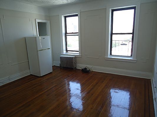 1st image of 32-16 Crescent St #6C