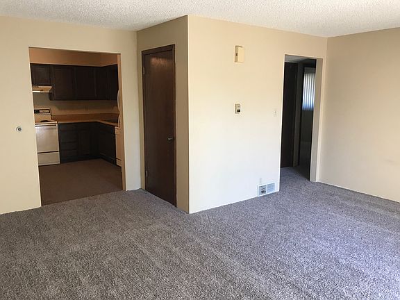 5th image of 320 Lincoln St APT 4