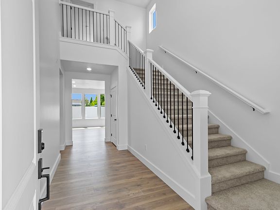 Finished home photos are representational images only. See sales agent for details.
