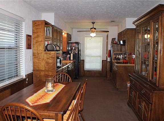 3rd image of 1544 College Pkwy