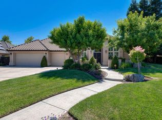 1623 N Carolina Ave, Clovis, CA 93619