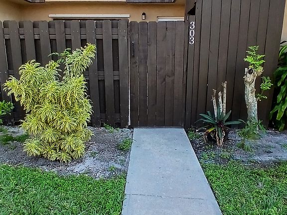 4th image of 303 Waterview Dr