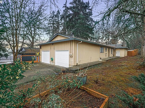 5th image of 1587 SE Oak Grove Blvd