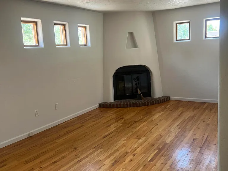 1020 Quincy St SE — Photo 2