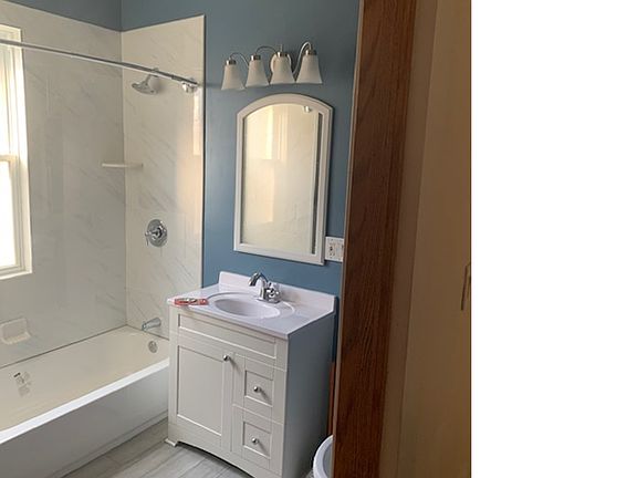 4th image of 3332 W Lexington St #2