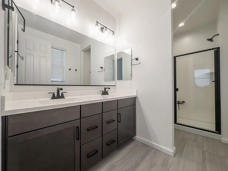 2554 S 179th Dr — Photo 17