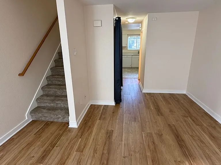 3208 Hoyt AVE Everett, WA 98021 — Photo 3