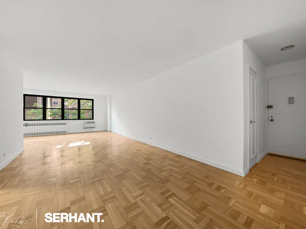 301 East 63rd Street 3B image 3 of 34