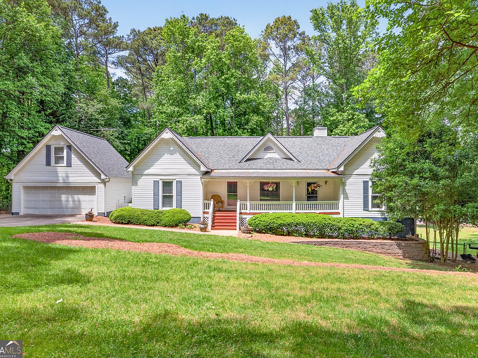 1st image of 6 Adella Ln