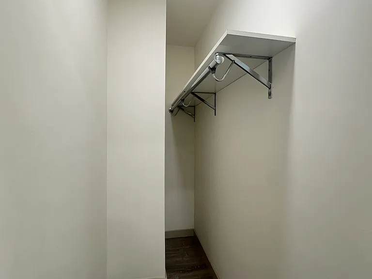 115 W Cypress St #8 — Photo 12