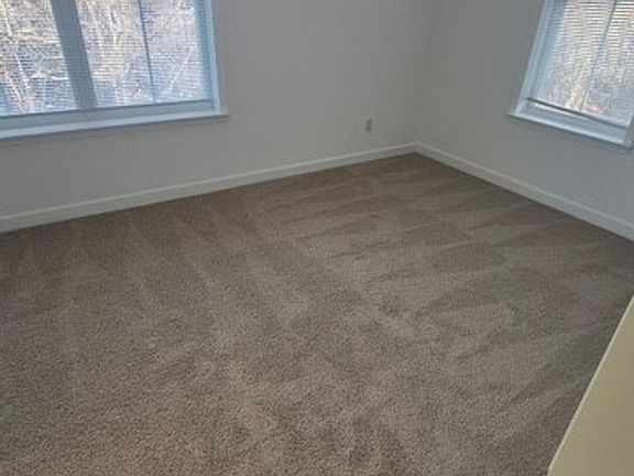 5th image of 635-675 Woodbrook Dr #655-102