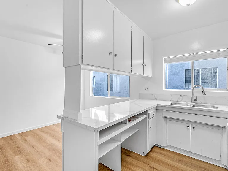 7100 Fulton Ave — Photo 8