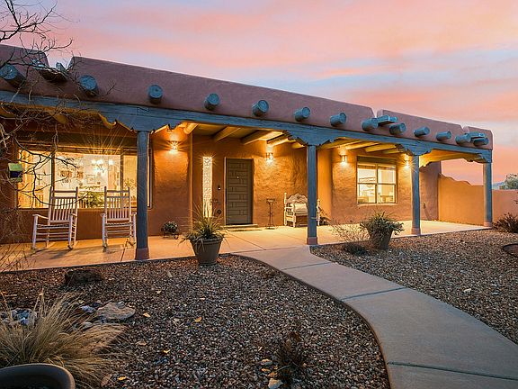 3rd image of 19 Mesquite Pl