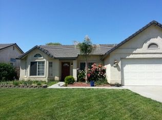 2564 Pine Castle Dr, Hanford, CA 93230