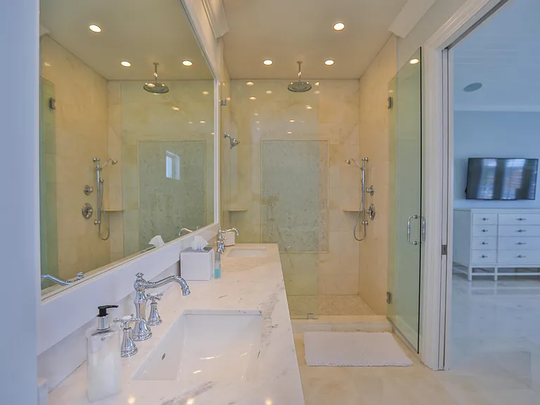 128 Leoni Dr — Photo 23