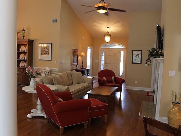 4th image of 160 Cottonwood Creek Ln