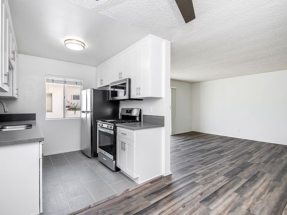 5th image of 836 Westbourne Dr