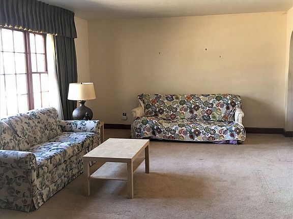 3rd image of 11301 S Oak Park Ave
